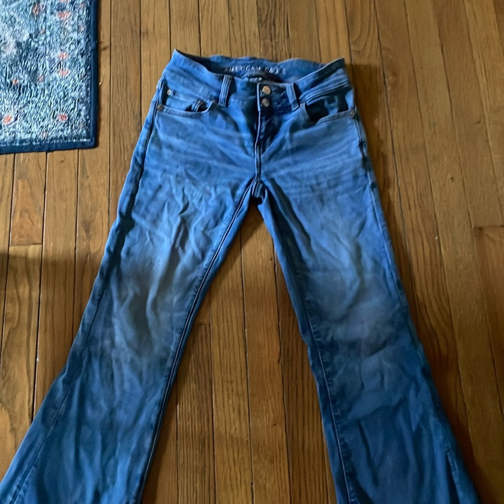 AEO American Eagle Outfitters Super Low Rise Flare size 2 Next Level Stretch